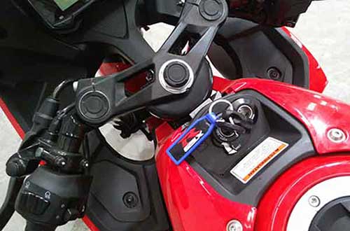Suzuki GSX-R150 Pakai Anak Kunci