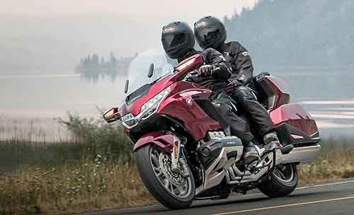 motor-touring-honda-goldwing - Sepeda Motor Indonesia