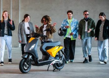 Pakaian Casual Wanita